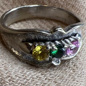 Vintage 10 K white gold, three gemstones, yellow blue and pink ring size 8 3/4